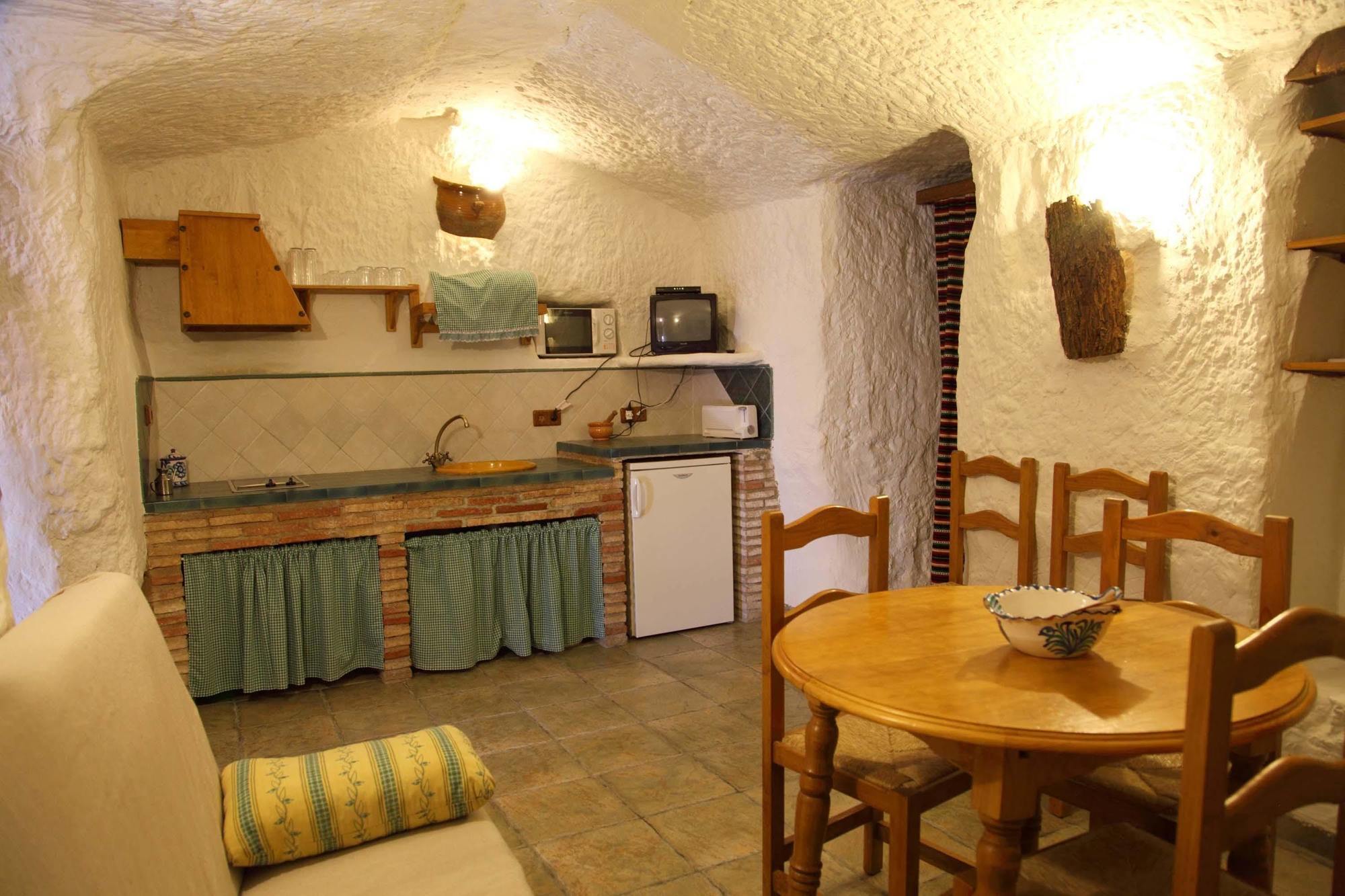 Cuevas La Atalaya Apartment Huescar